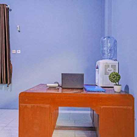 Oyo Life 91592 Aaliya Guest House Syariah Lebakwangi Esterno foto
